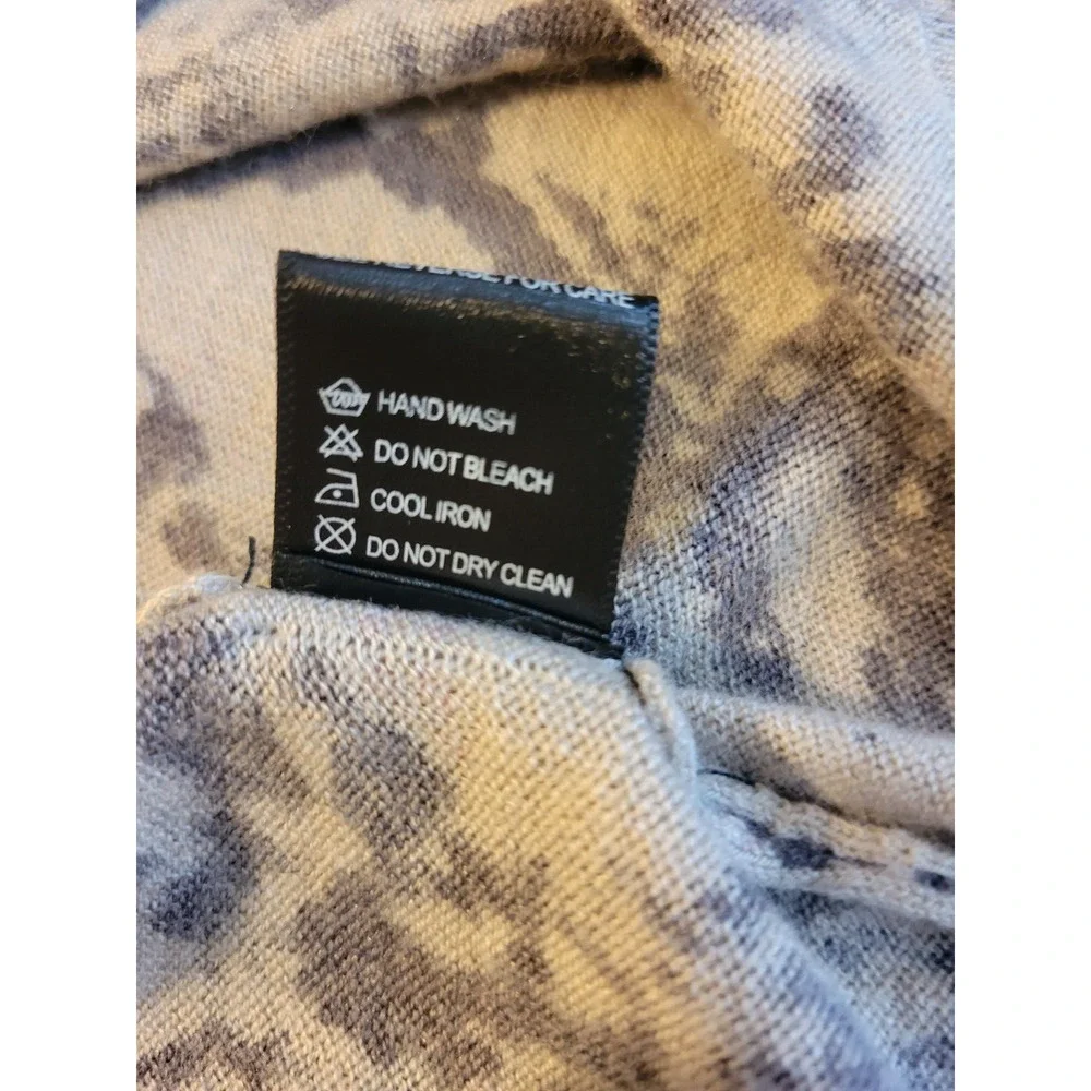 Olivaceous Tan Snakeskin Print Open Front‎ Cardigan Sweater Women's Size Medium